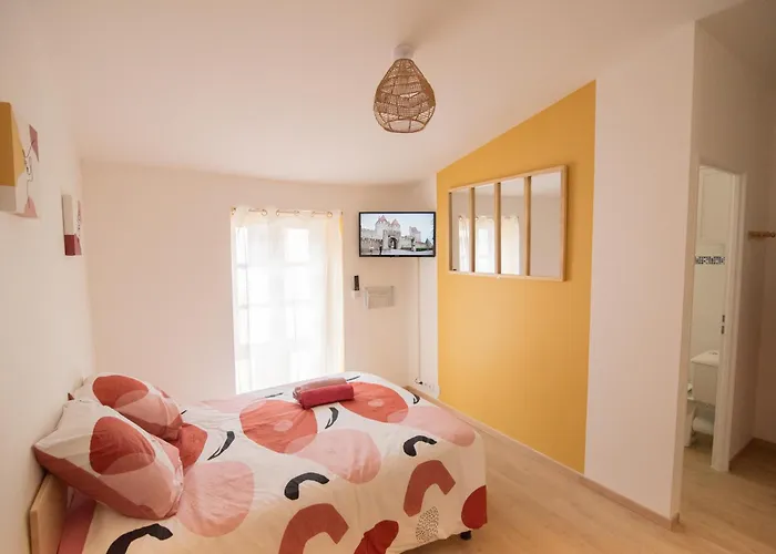 Tout Confort ! Centre-Ville, Climatisation, Parking, Wifi, Calme, Tv